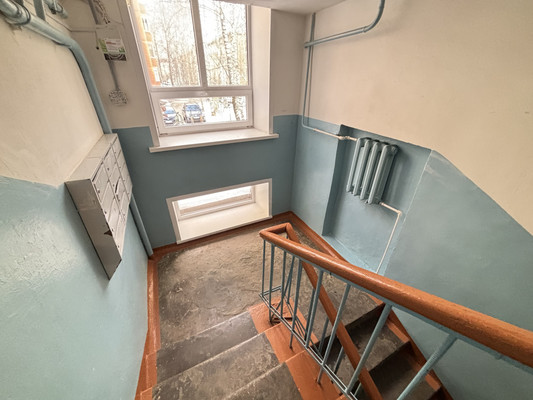 Продам двухкомнатную (2-комн.) квартиру, Чернова ул, 10, Сыктывкар г