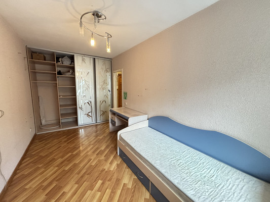 Продам двухкомнатную (2-комн.) квартиру, Коммунистическая ул, 88, Сыктывкар г