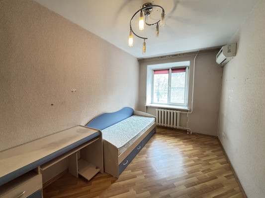 Продам двухкомнатную (2-комн.) квартиру, Коммунистическая ул, 88, Сыктывкар г