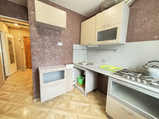 Продам двухкомнатную (2-комн.) квартиру, Коммунистическая ул, 88, Сыктывкар г