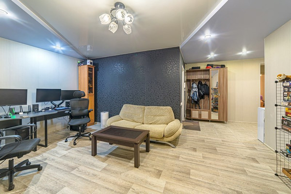 Продам двухкомнатную (2-комн.) квартиру, Мира ул, 36, Пенза г