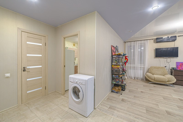 Продам двухкомнатную (2-комн.) квартиру, Мира ул, 36, Пенза г
