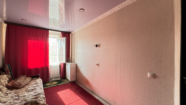 Продам двухкомнатную (2-комн.) квартиру, 2-й Таманской Дивизии ул, 472, Вольный Аул кп