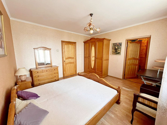 Продам трехкомнатную (3-комн.) квартиру, Шереметьевская ул, 35, Москва г