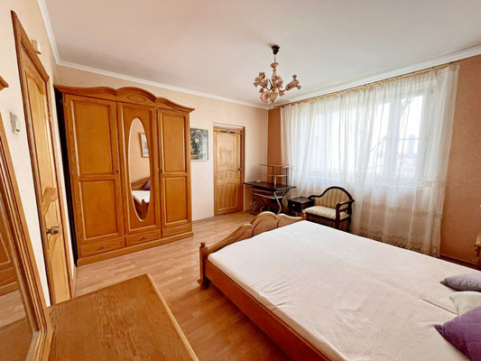 Продам трехкомнатную (3-комн.) квартиру, Шереметьевская ул, 35, Москва г