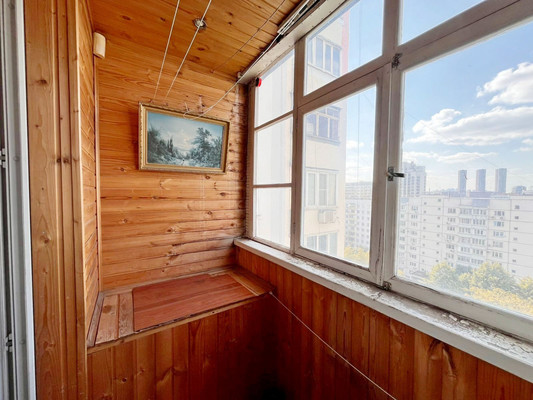 Продам трехкомнатную (3-комн.) квартиру, Шереметьевская ул, 35, Москва г