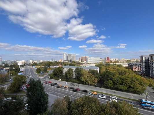 Продам трехкомнатную (3-комн.) квартиру, Шереметьевская ул, 35, Москва г