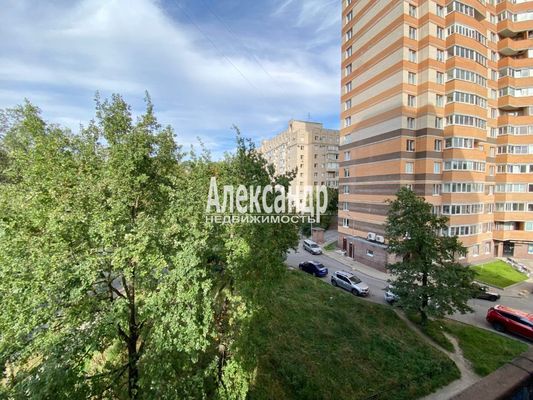 Продам двухкомнатную (2-комн.) квартиру, 2-й Муринский пр-кт, 16, Санкт-Петербург г