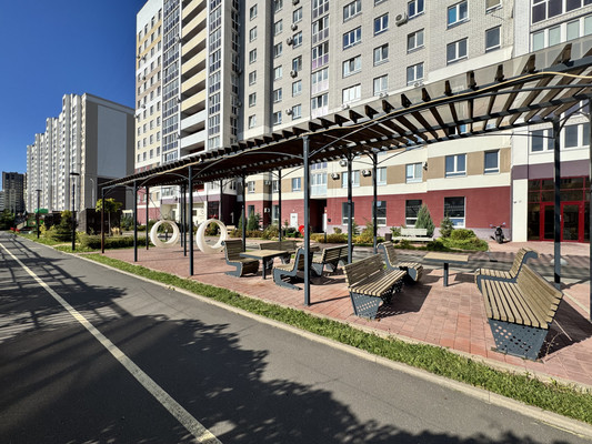 Продам трехкомнатную (3-комн.) квартиру, им А.Ф.Войстроченко ул, 3, Брянск г