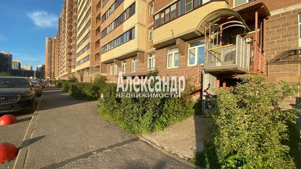 Продам однокомнатную (1-комн.) квартиру, Воронцовский б-р, 17, Мурино п