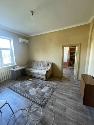 Продам двухкомнатную (2-комн.) квартиру, Чичерина ул, 61, Армавир г