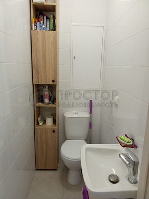 Продам двухкомнатную (2-комн.) квартиру, Нижняя Хохловка ул, 6, Москва г
