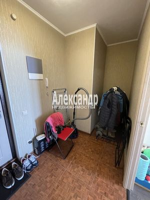 Продам однокомнатную (1-комн.) квартиру, Просвещения пр-кт, 15, Санкт-Петербург г