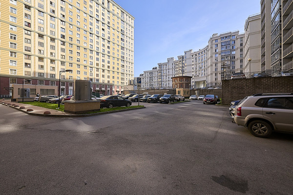 Продам трехкомнатную (3-комн.) квартиру, Красуцкого ул, 3Ак2, Санкт-Петербург г