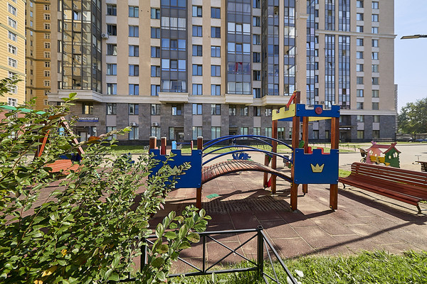 Продам трехкомнатную (3-комн.) квартиру, Красуцкого ул, 3Ак2, Санкт-Петербург г