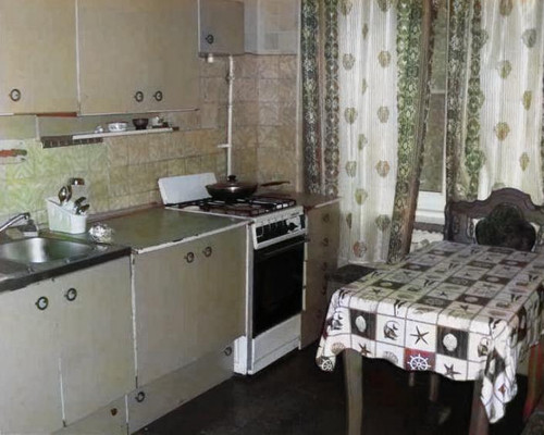 Продам двухкомнатную (2-комн.) квартиру, Энгельса ул, 107, Армавир г