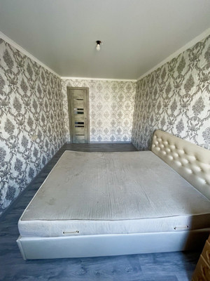Продам трехкомнатную (3-комн.) квартиру, Советской Армии ул, 105, Армавир г
