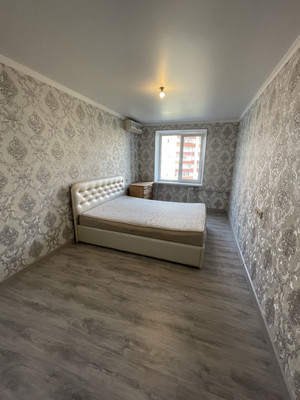 Продам трехкомнатную (3-комн.) квартиру, Советской Армии ул, 105, Армавир г