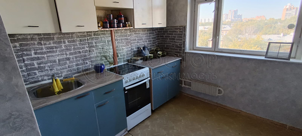 Продам трехкомнатную (3-комн.) квартиру, Инициативная ул, 7к2, Москва г