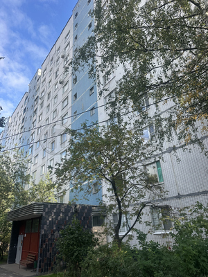 Продам трехкомнатную (3-комн.) квартиру, Инициативная ул, 7к2, Москва г