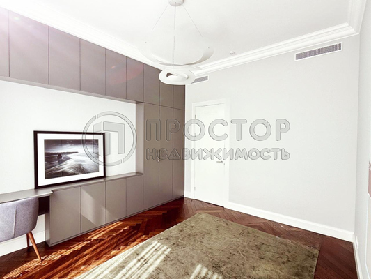 Продам двухкомнатную (2-комн.) квартиру, Мосфильмовская ул, 8, Москва г