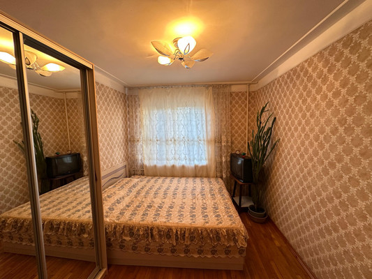 Продам двухкомнатную (2-комн.) квартиру, Мовсисяна ул, 7, Нальчик г