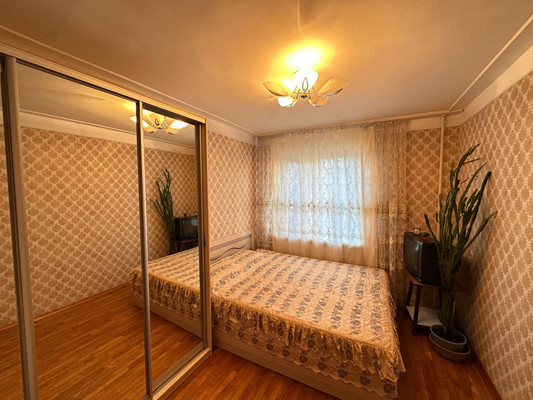 Продам двухкомнатную (2-комн.) квартиру, Мовсисяна ул, 7, Нальчик г