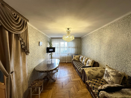 Продам двухкомнатную (2-комн.) квартиру, Мовсисяна ул, 7, Нальчик г