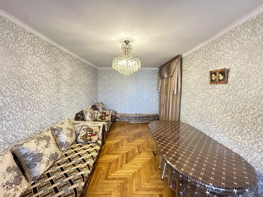 Продам двухкомнатную (2-комн.) квартиру, Мовсисяна ул, 7, Нальчик г