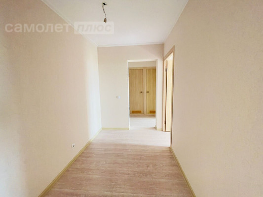 Продам двухкомнатную (2-комн.) квартиру, Зеленоградская ул, 34к3, Краснодар г