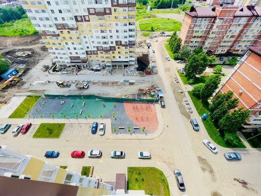 Продам двухкомнатную (2-комн.) квартиру, Зеленоградская ул, 34к3, Краснодар г