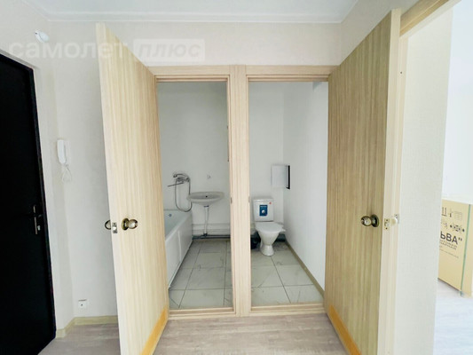 Продам двухкомнатную (2-комн.) квартиру, Зеленоградская ул, 34к3, Краснодар г