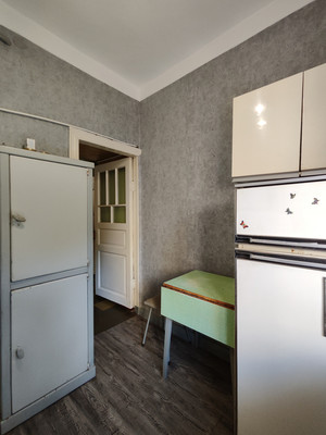Продам трехкомнатную (3-комн.) квартиру, Ленина ул, 38, Санкт-Петербург г