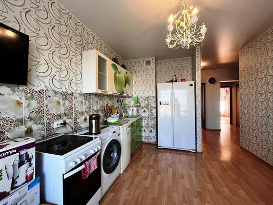 Продам трехкомнатную (3-комн.) квартиру, Московское ш, 284, Шушары п