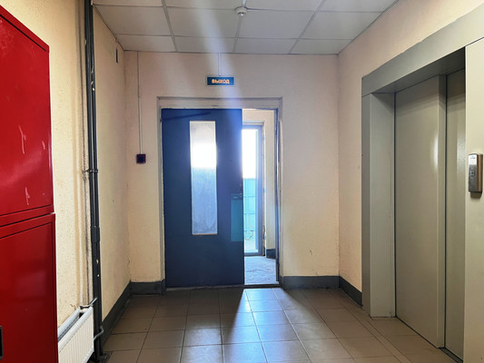 Продам трехкомнатную (3-комн.) квартиру, Московское ш, 284, Шушары п