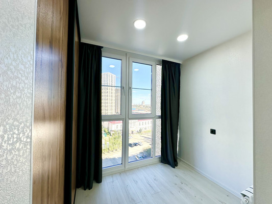 Продам трехкомнатную (3-комн.) квартиру, Космонавтов ул, 14, Астрахань г