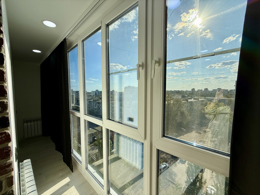 Продам трехкомнатную (3-комн.) квартиру, Космонавтов ул, 14, Астрахань г