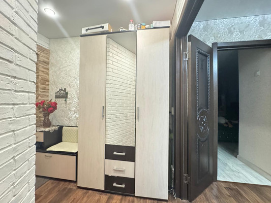 Продам двухкомнатную (2-комн.) квартиру, Бумажников пр-кт, 20, Астрахань г