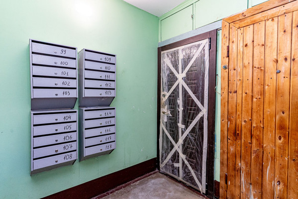 Продам двухкомнатную (2-комн.) квартиру, Бассейная ул, 67А, Санкт-Петербург г