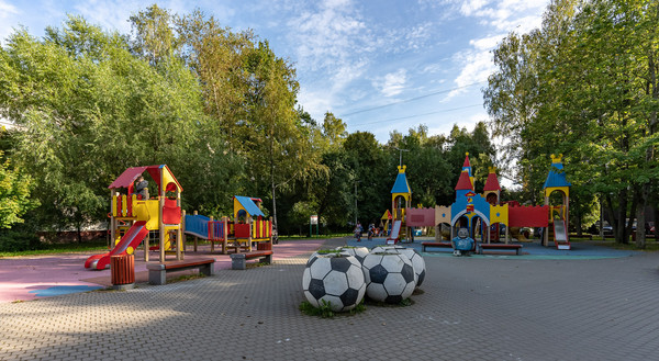 Продам двухкомнатную (2-комн.) квартиру, Бассейная ул, 67А, Санкт-Петербург г