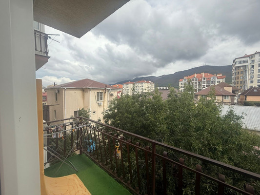 Продам двухкомнатную (2-комн.) квартиру, Геленджикская ул, 37, Геленджик г