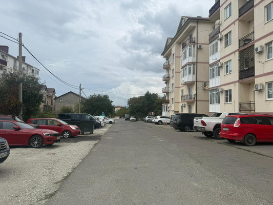 Продам двухкомнатную (2-комн.) квартиру, Геленджикская ул, 37, Геленджик г