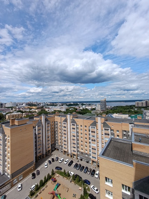 Продам трехкомнатную (3-комн.) квартиру, Базарная ул, 10, Чебоксары г