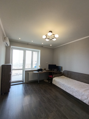Продам трехкомнатную (3-комн.) квартиру, Базарная ул, 10, Чебоксары г