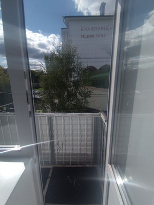 Продам двухкомнатную (2-комн.) квартиру, Привокзальная пл, 9, Ишим г