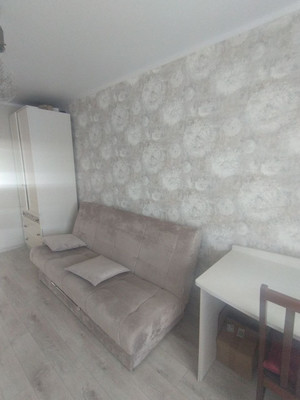 Продам двухкомнатную (2-комн.) квартиру, Привокзальная пл, 9, Ишим г