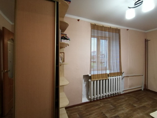 Продам трехкомнатную (3-комн.) квартиру, Красина ул, 20, Ишим г