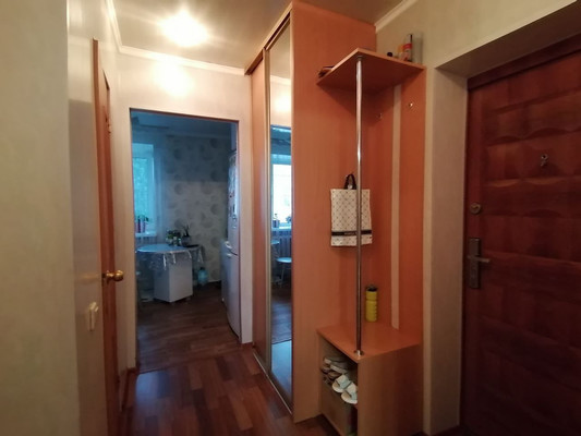 Продам трехкомнатную (3-комн.) квартиру, Красина ул, 20, Ишим г