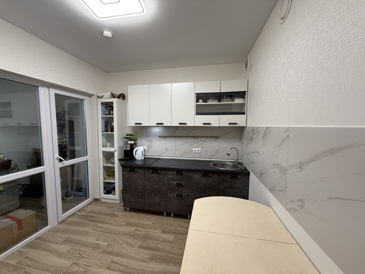 Продам однокомнатную (1-комн.) квартиру, Александра Суворова пр-кт, 107, Симферополь г