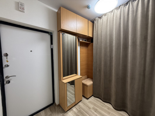 Продам однокомнатную (1-комн.) квартиру, Александра Суворова пр-кт, 107, Симферополь г